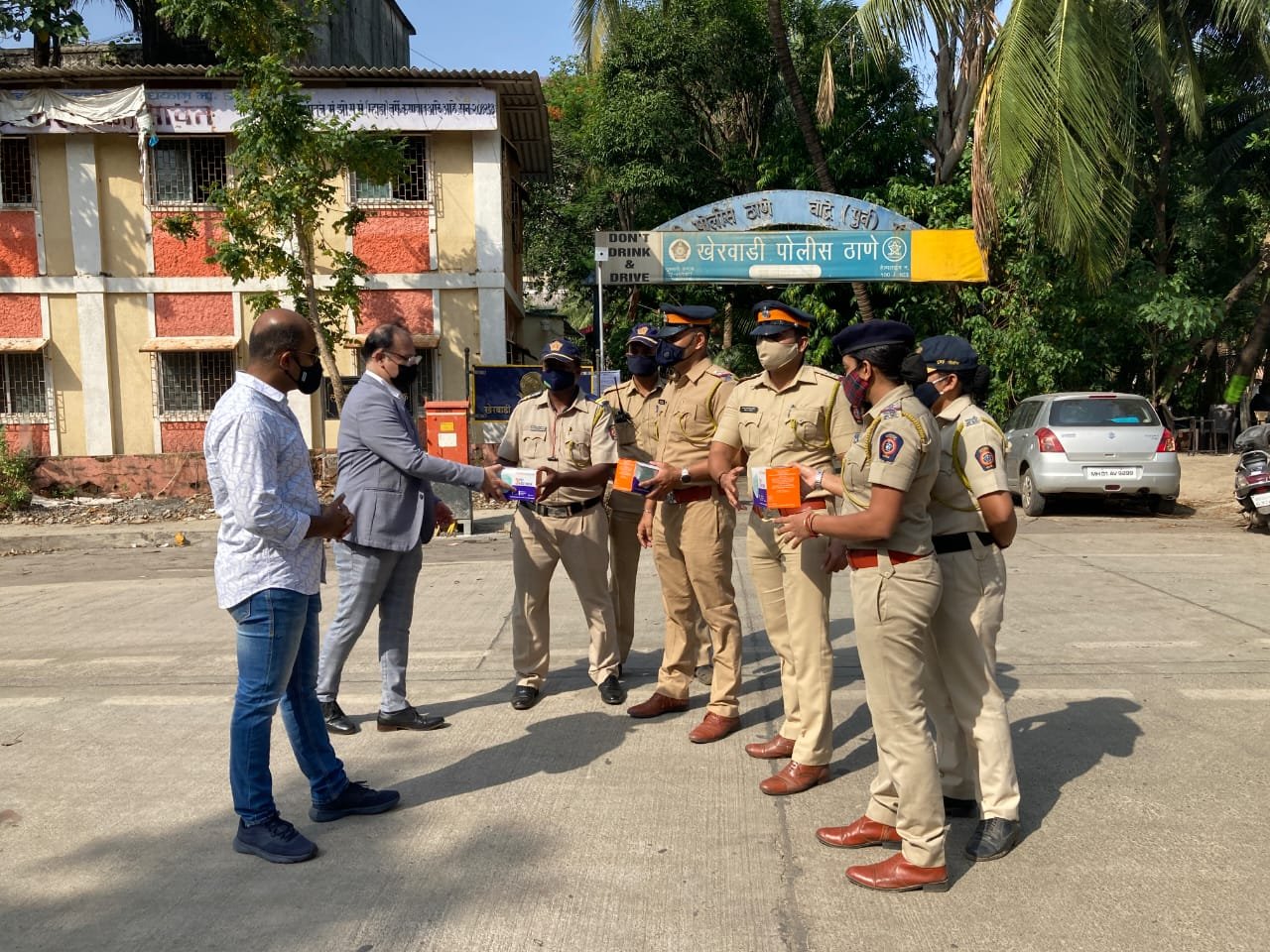 Medikabazaar Donates Mask to Mumbai Police