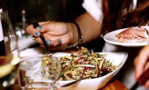The delayed dinner timing also caused lower insulin levels and higher blood sugar levels.