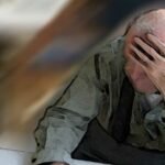 An elderly with dementia show varied symptoms across stages.