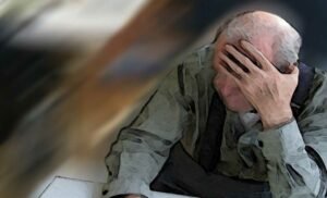 An elderly with dementia show varied symptoms across stages.