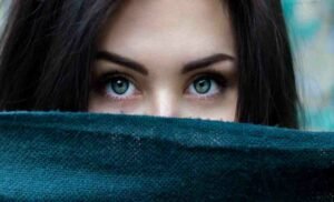 Expert Tips to Safeguard Your Eyes During Monsoon Season