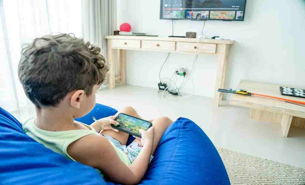 The Impact of Screen Addiction on Children: Challenges and Solutions