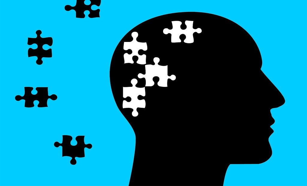 Identifying less common symptoms is crucial for facilitating early diagnosis of Alzheimer's disease.